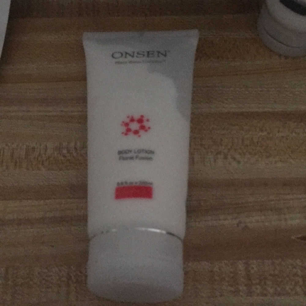 Onsen floral fusion body lotion